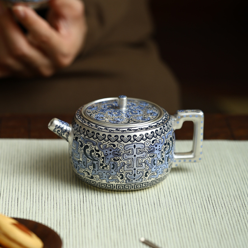 Gold and silver wrong high-end handmade silver vintage teapot household kung fu tea set one pot two cups gift box gift gift