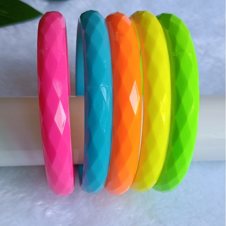 Пластиковый браслет, 1 см, флуоресцентный цвет, модный