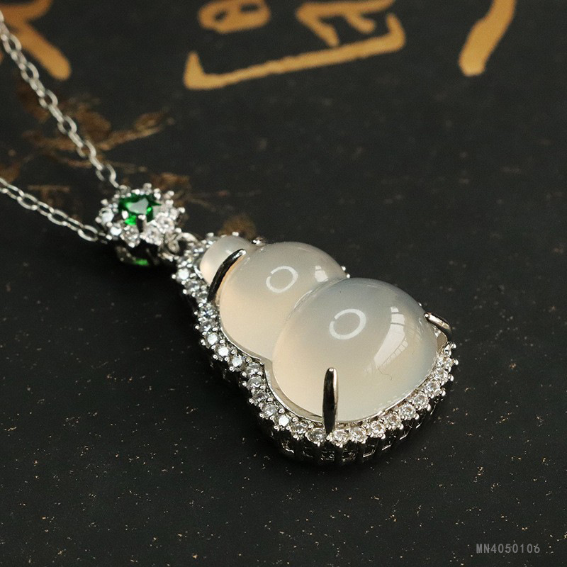 Attache Natural Ice White Agate Gourd Pendant Chalcedony Necklace National Trend Jewelry Factory Wholesale MN 4050106