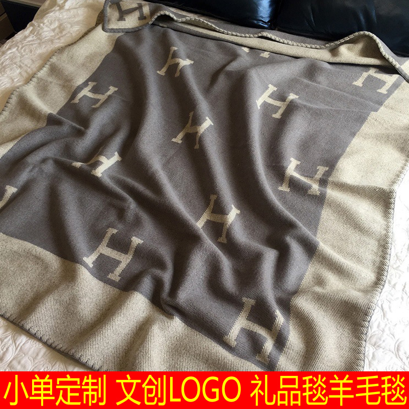 Подарочное вязаное одеяло с полосками H, утолщенное