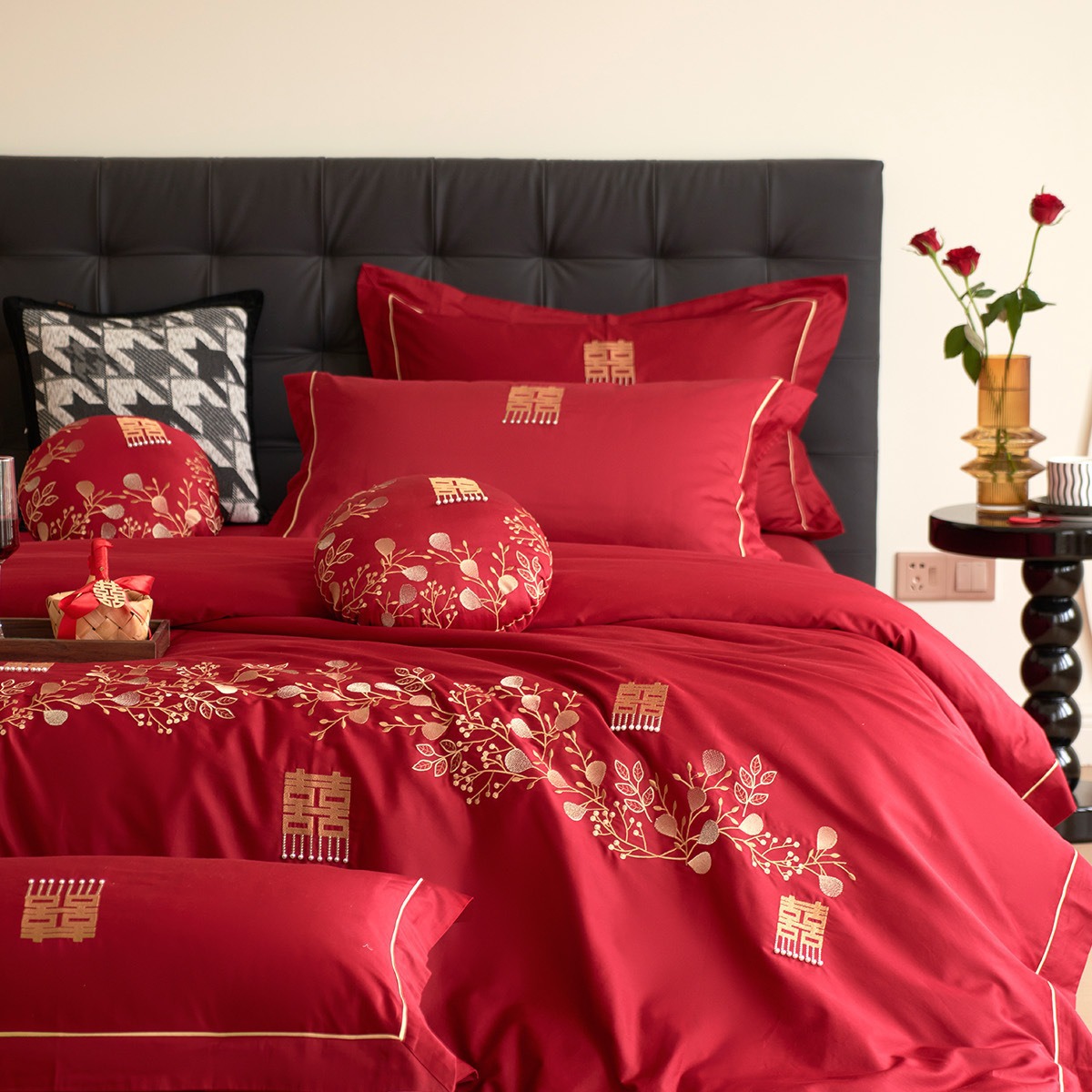 New Chinese Wedding 100 Long-staple Cotton Four-piece Double Happiness Embroidered Cotton Wedding Quilt Cover Bed Sheet Bedding