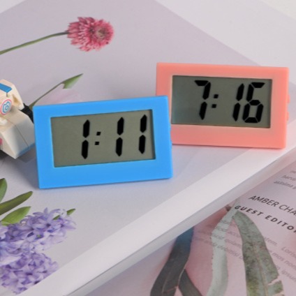 Mini Electronic Clock, Simple Triangle Clock, Vertical Silent Clock, Digital Office Study Clock, Desktop Clock Pendulum Accessories