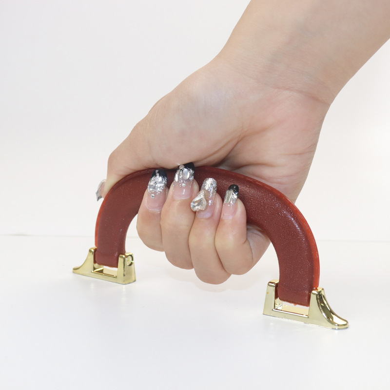 Factory in stock wholesale PU plastic handbag with luggage accessories gift box leather handle ceramic gift box accessories