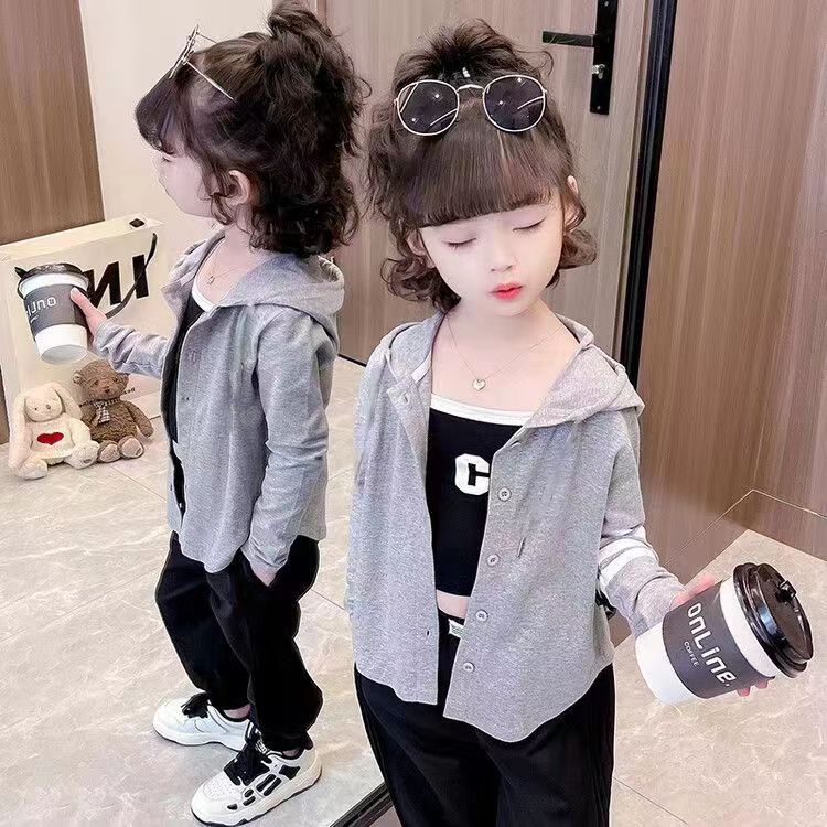 Girls' new spring and autumn Net red hooded cardigan baby casual fashion button hooded cardigan coat children's western style