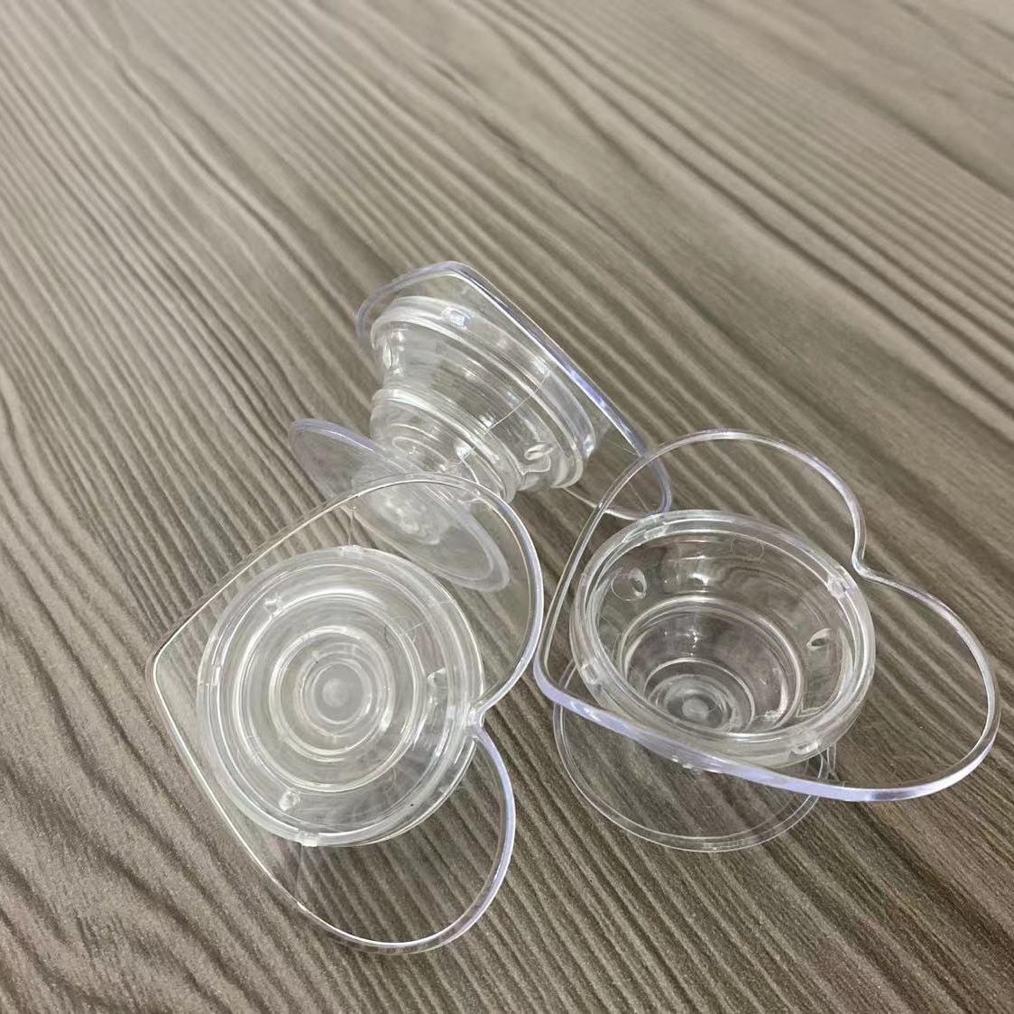 Plastic Mobile Phone Live Broadcast Airbag Holder Flat Groove Peach Heart Material Retractable and Foldable