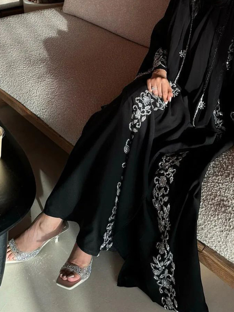 Muslim Women's Robe High-fixed Middle East Banquet Dress Dubai High-grade Long-sleeved Dress Rhinestone Black Robe