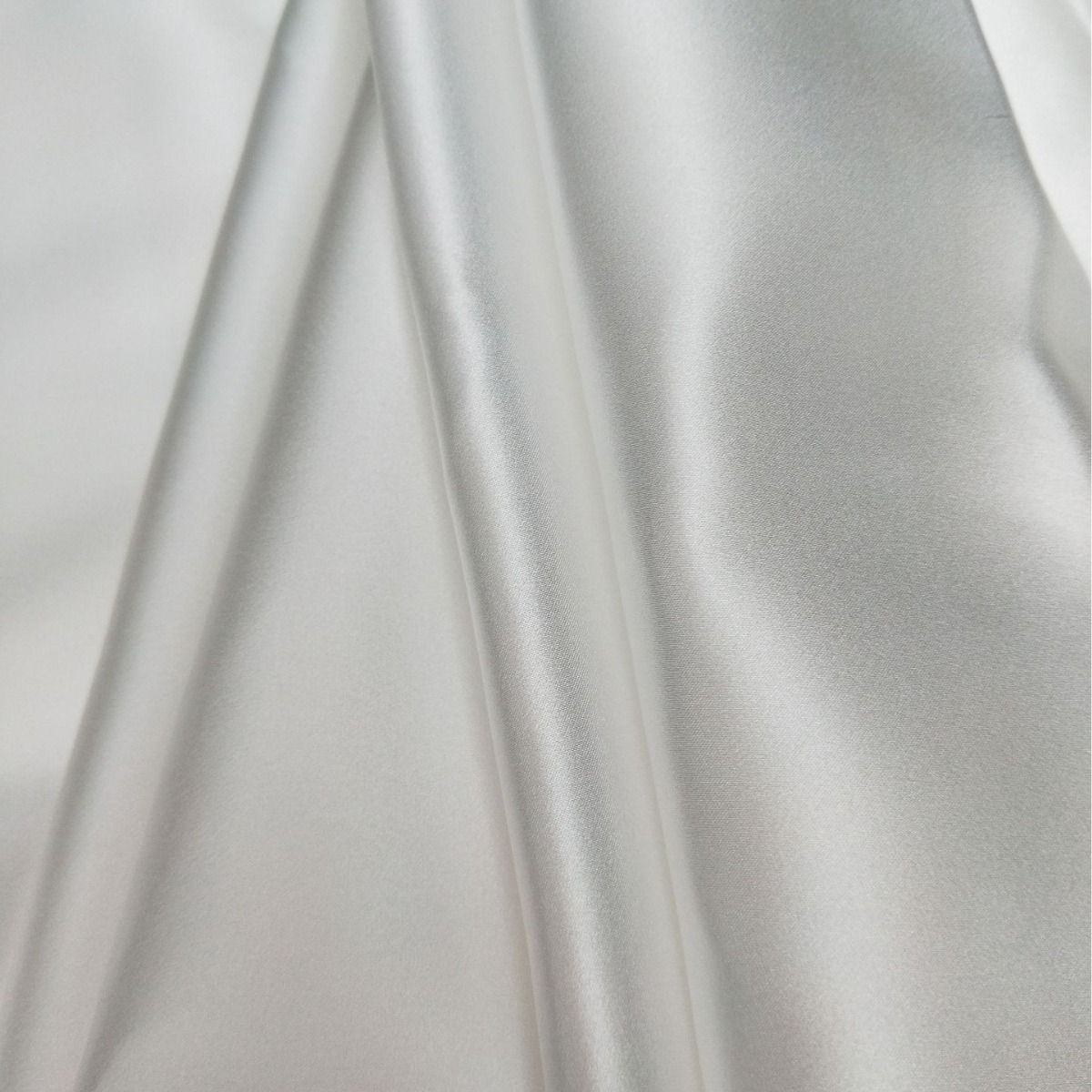Wholesale Silk Crepe Satin 16 Mm 140 Door Width Real Mulberry Silk Satin Glossy Fabric Fabric for Garment