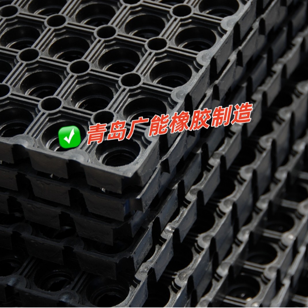 An Ship Deck Ski Resort Lawn 22mm Thick Rubber Mat Shockproof Soft Rubber Waterproof Anti-Slip Outdoor Anti-Slip