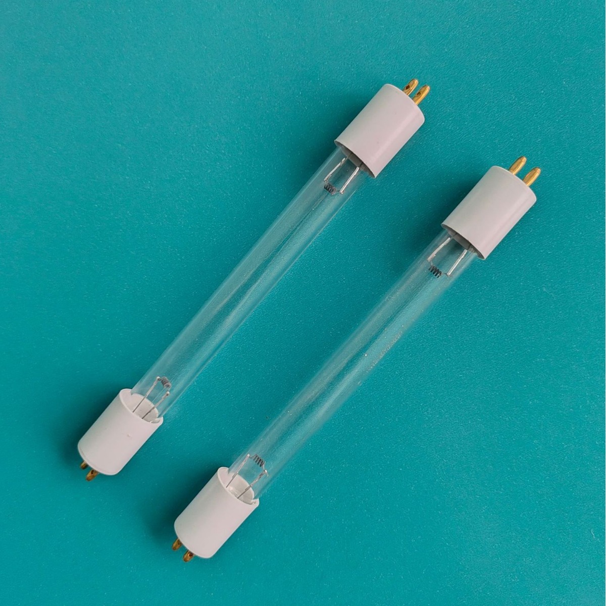 Manufacturer Customized Household Mite Remover Uv Sterilization Lamp to Remove Mites 4W6W8W Small Household Appliance Milk Bottle Disinfection Lamp