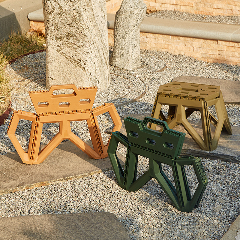 Foldable Small Plastic Stool for Home Use, Suitable for Walking, Playing Chess, Taking a Break, Portable Small Stool, Bathroom Stool, Small Folding Stool