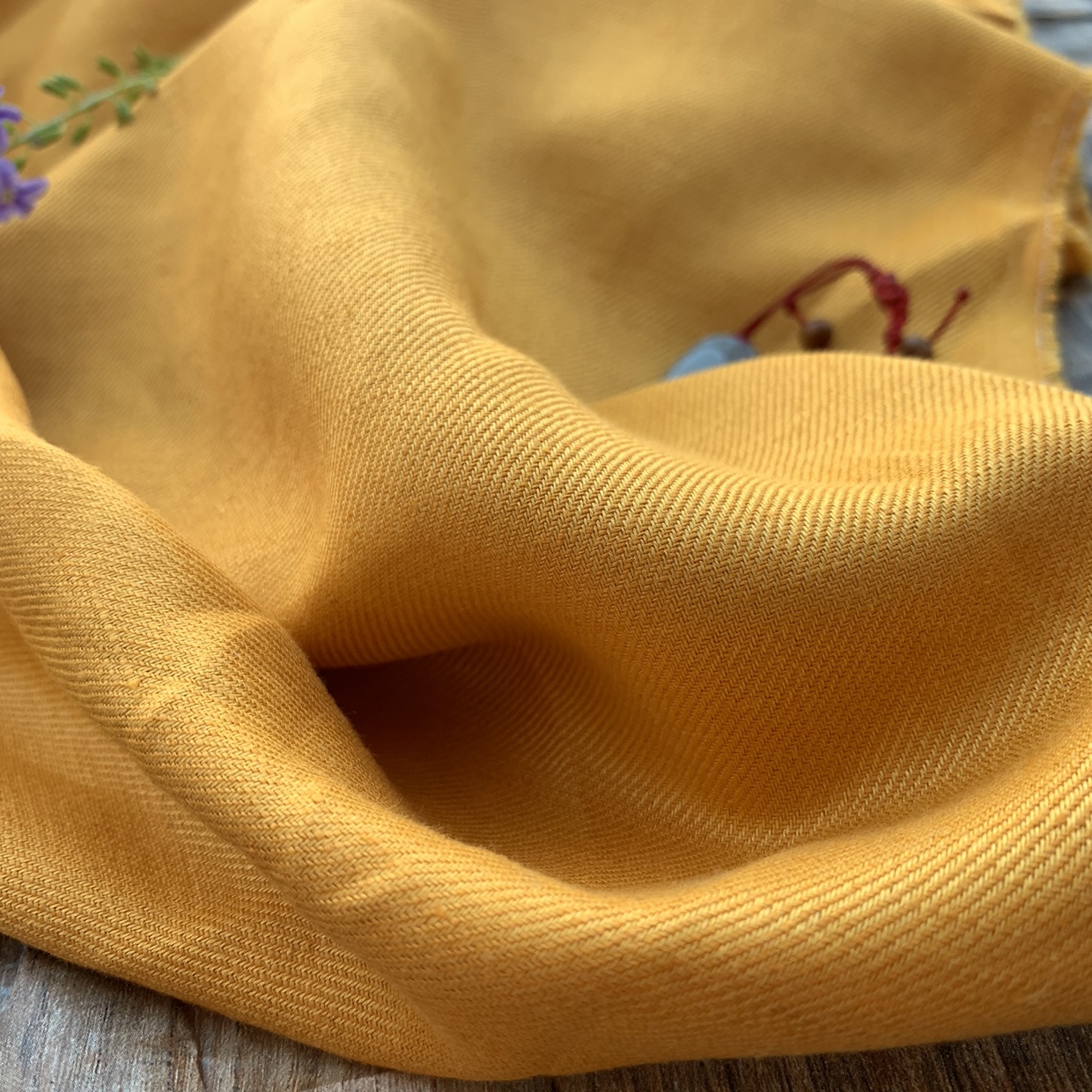 Italian Heavyweight Enzyme Wash Light Luxury Golden Rice Yellow Pure Hemp Twill Fabric Early Autumn Jacket Clothing Studio Fabric