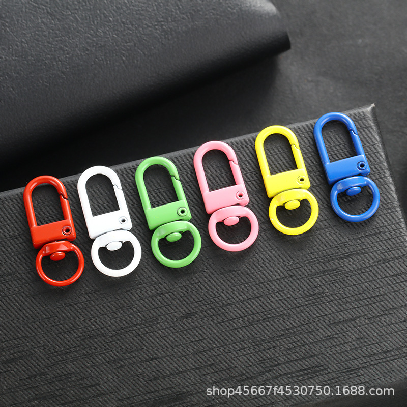 Direct supply metal paint color keychain dog buckle zinc alloy shrimp buckle 8-word buckle spray paint U-shaped small door buckle pendant