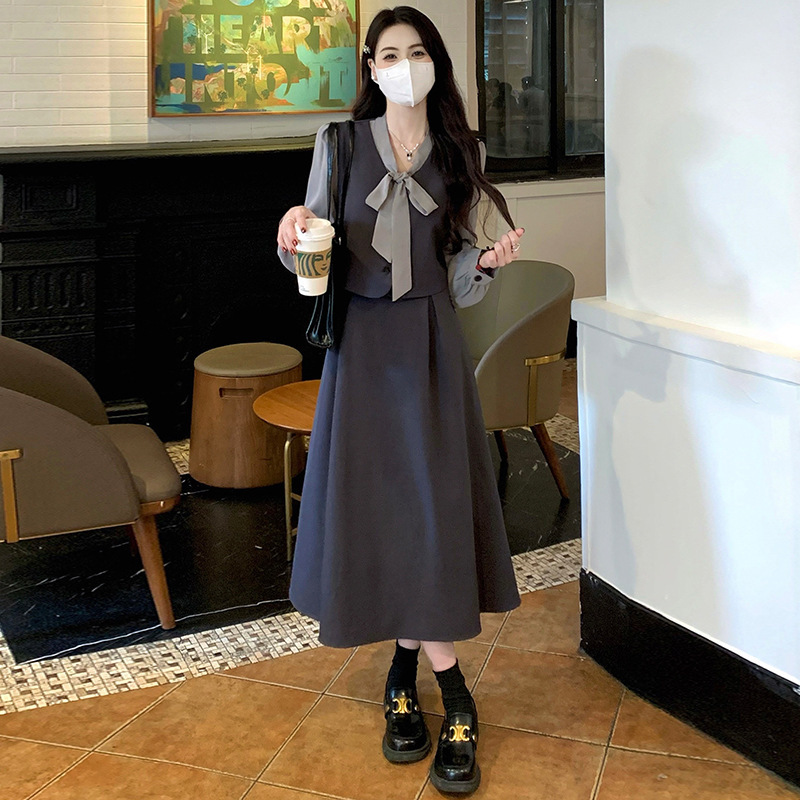 2025 Autumn Plus Size Women's Clothing for Fat mm Slimming Look Belly-Covering Dress New Style Fashionable Korean Style Splicing Fake Two Pieces