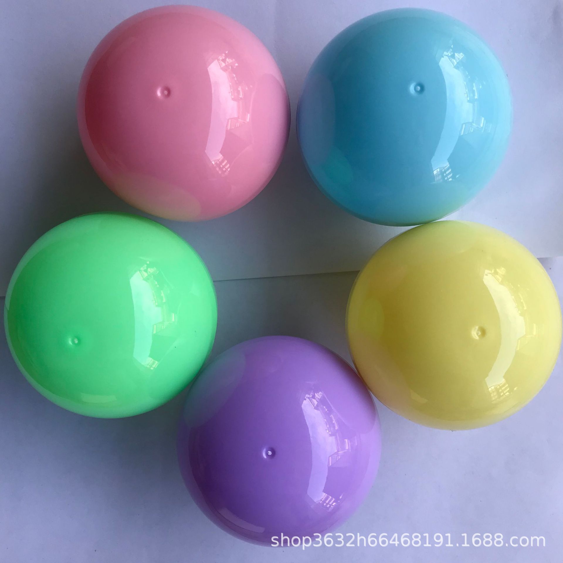Factory Direct Sale 75mm Gashapon Shell 7.5cm Amusement Machine Trendy Colorful Gashapon Shell Gashapon Machine Transparent Egg Shell