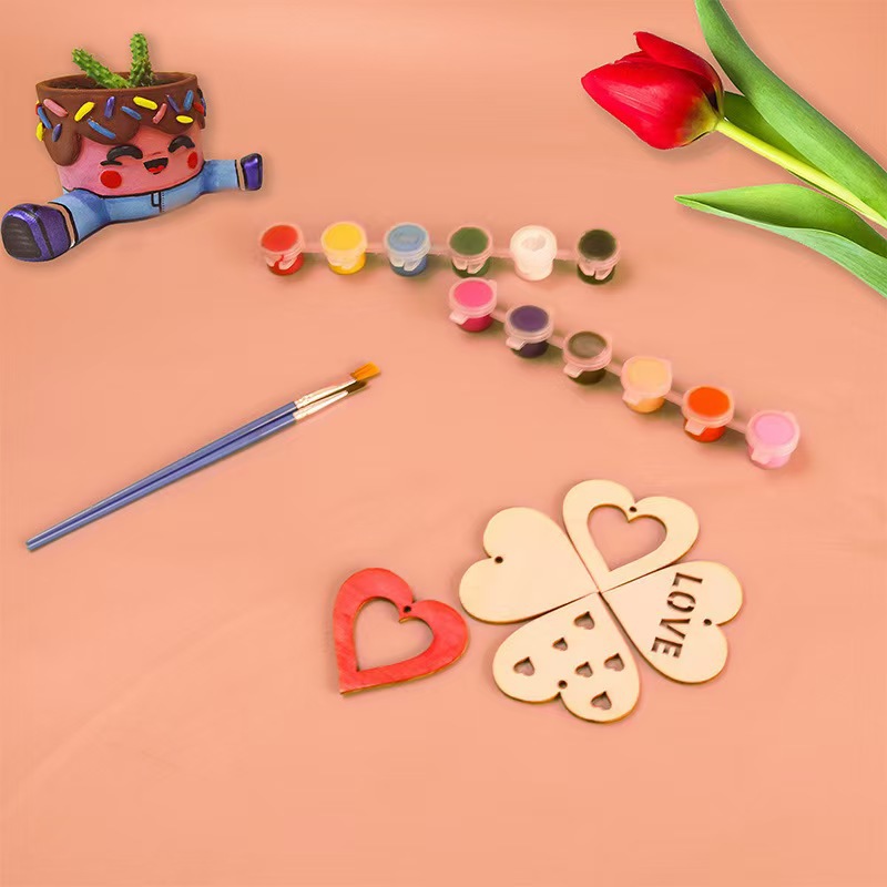 Wooden Hollow Love Decoration DIY Graffiti Heart-shaped Wood Valentine's Day Christmas Creative Home Decoration Pendant