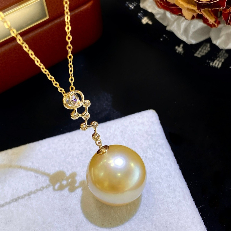 G18K Thick Gold Starry Sea Water Pearl Pendant Exquisite Accessible Luxury 13-14mm Nanyang Gold Beads
