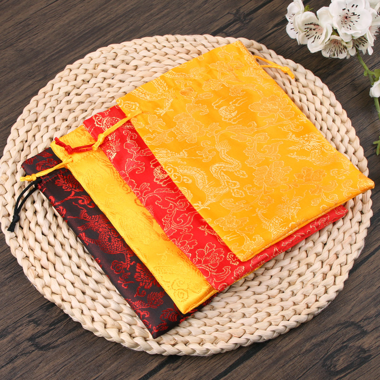High-end brocade cloth drawstring bag dragon pattern bag lucky bag wholesale Buddha beads bag gold jewelry gift bag