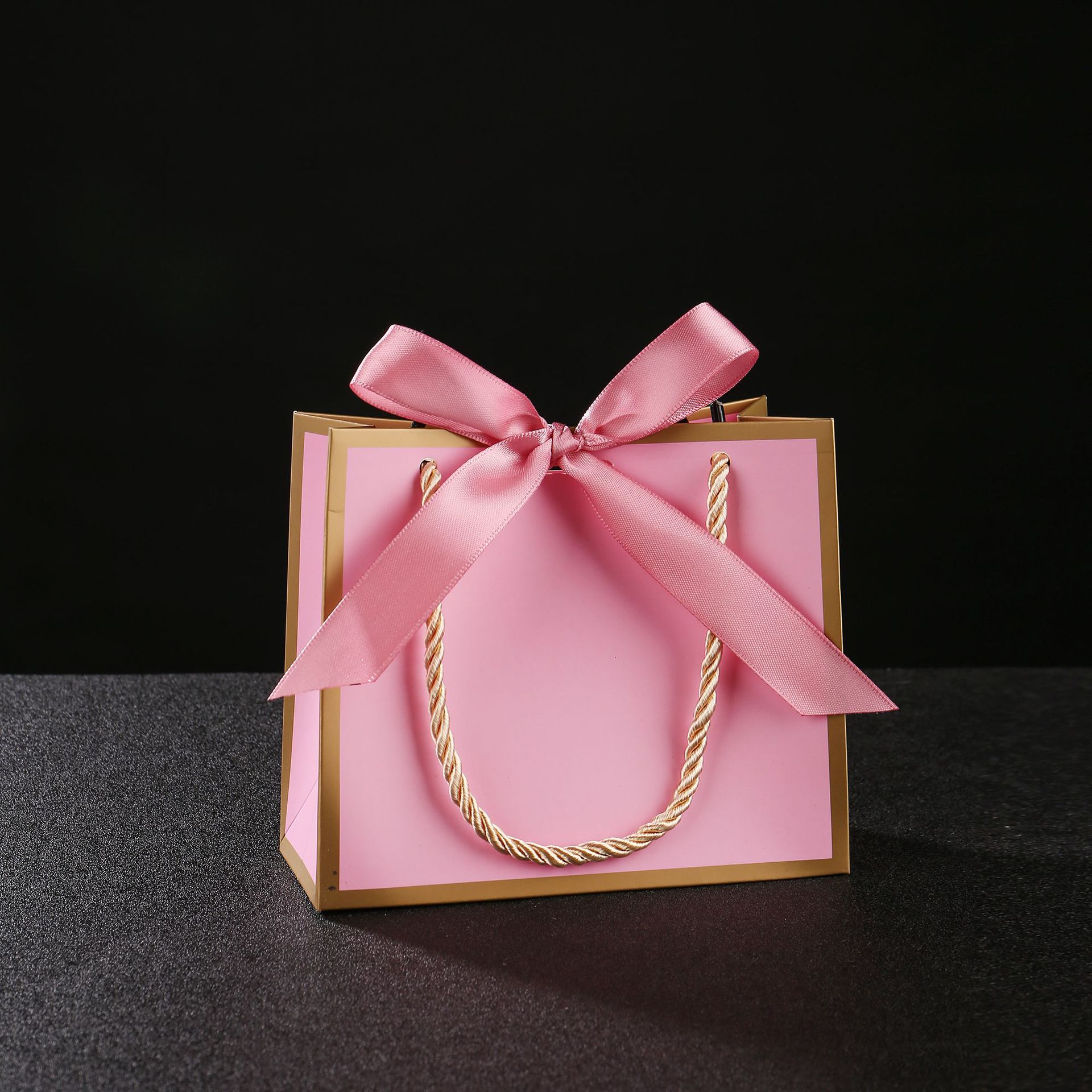 in stock Handheld Paper Bag with Bow Wedding Gift Bag Phnom Penh Blank Candy Box Cross-border Small Gift Bag