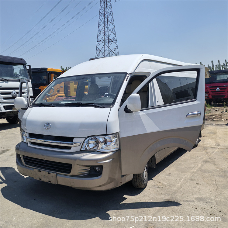 Toyota Coaster на 19-23 места, корпоративный маршрутный автобус на 15-19 мест
