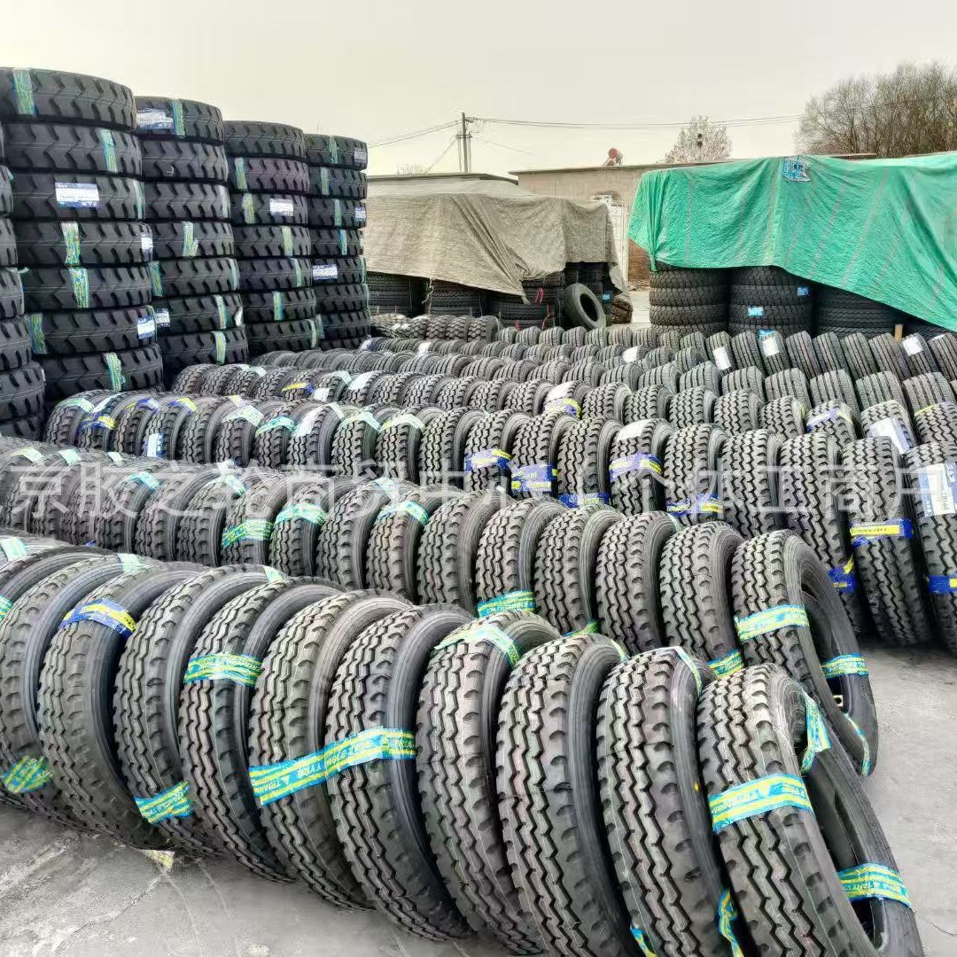 Triangle 1200R24-20Tr691 All-Steel Passenger Car Tire, Heavy-Duty, Wear-Resistant, Puncture-Resistant, Tubeless Tire for Trucks