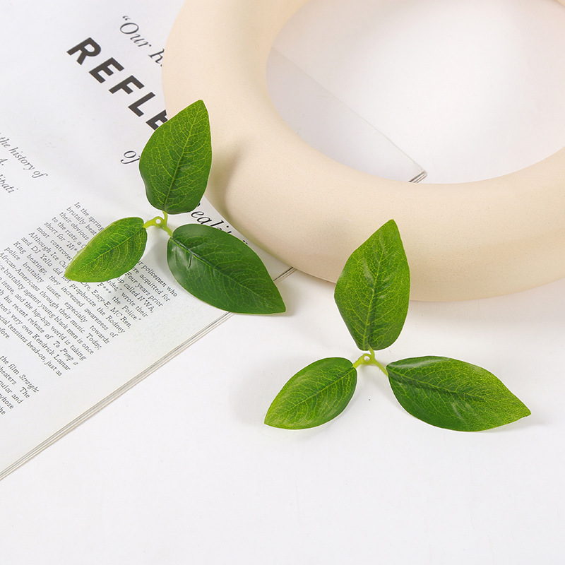 Cross-border simulation three-fork happiness leaf simulation green plant leaf holiday scene layout decoration simulation leaf accessories wholesale