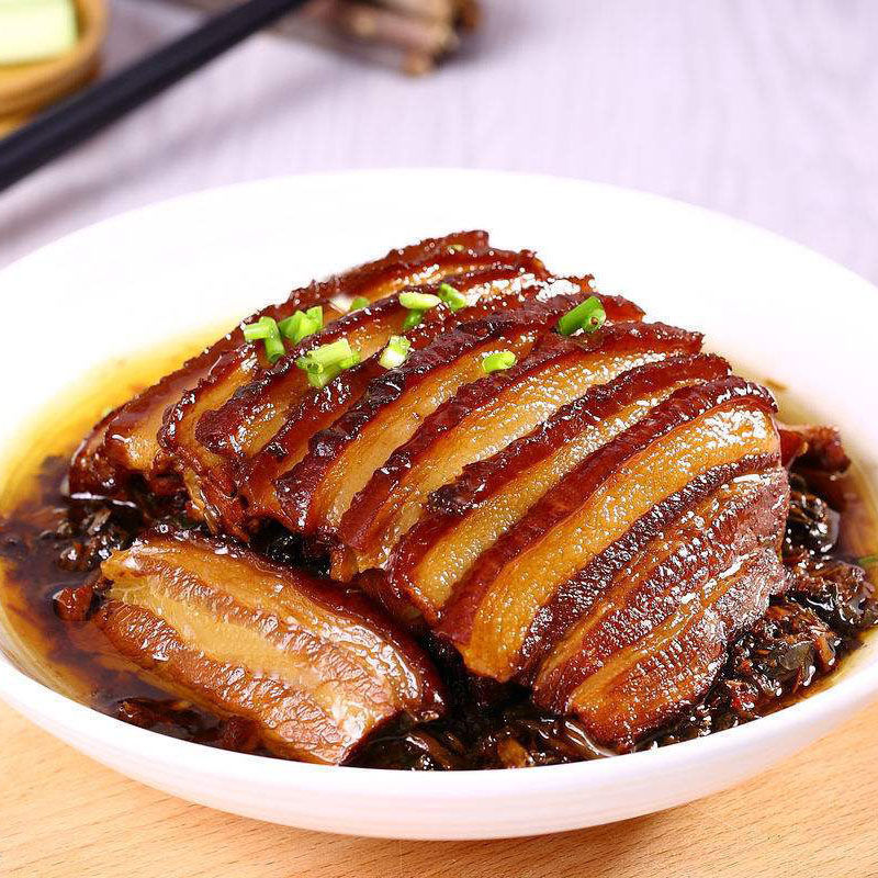 Authentic Braised Pork Belly with Preserved Vegetables 500g, Braised Pork with Crispy Skin, Ready-To-Eat Appetizer for Hotel Use, Pork Knuckle 300g