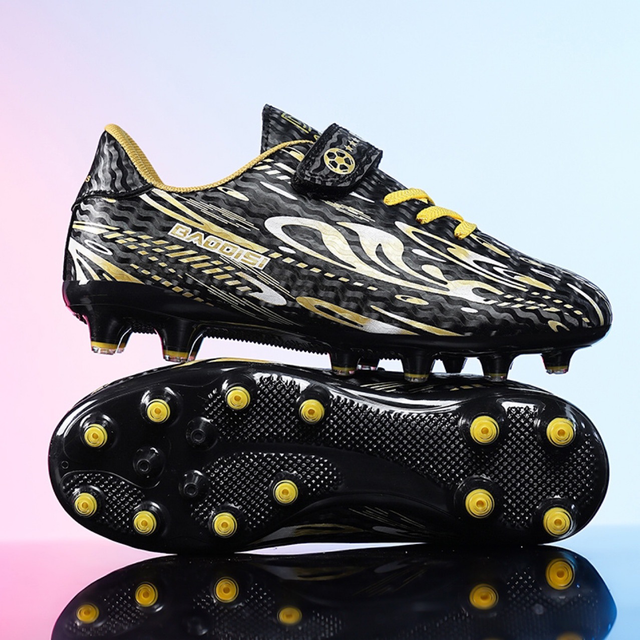 Lace-up Free Velcro Football Shoes for Boys and Girls Children Broken Nails for Primary School Students Spike Competition Training Sports Shoes