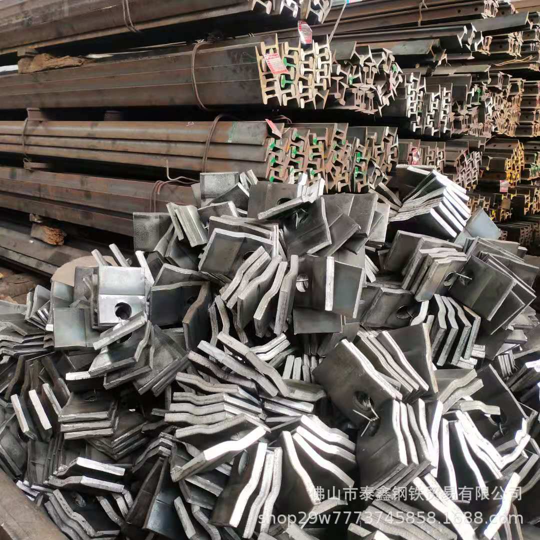 Guangdong steel manufacturers wholesale rail profile rail steel 22kg-QU120kg heavy rail lifting rail rail rail accessories