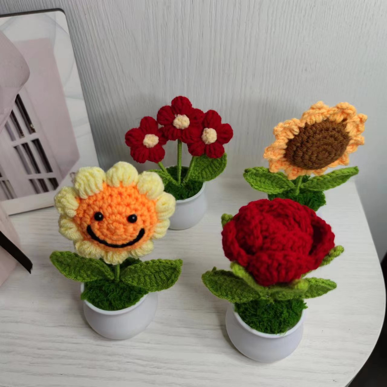 Sunflower Potted Hand-Knitted Wool Crochet Ornaments Rose Knitted Flowers Children's Teacher's Day Gifts Wholesale