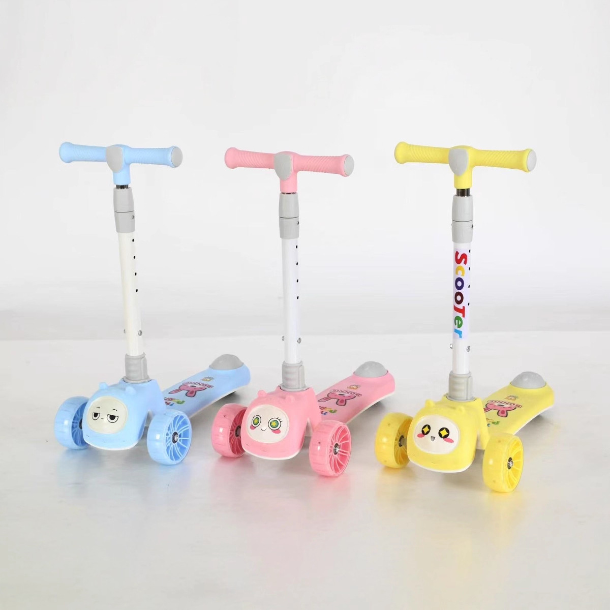 Cross-Border Scooter for Children Aged 2-3-6, Foldable, with Music and Lights, Adjustable Height, Three-Wheel, for Boys and Girls