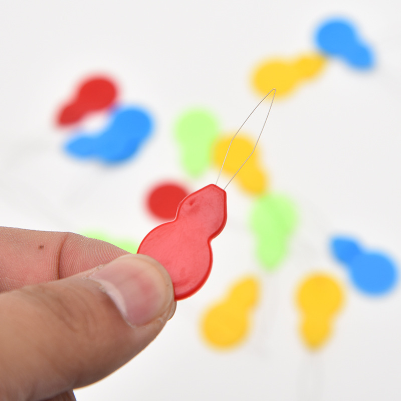 Plastic gourd needle threader wholesale color plastic tail Threader-guide-sewing machine DIY cross stitch