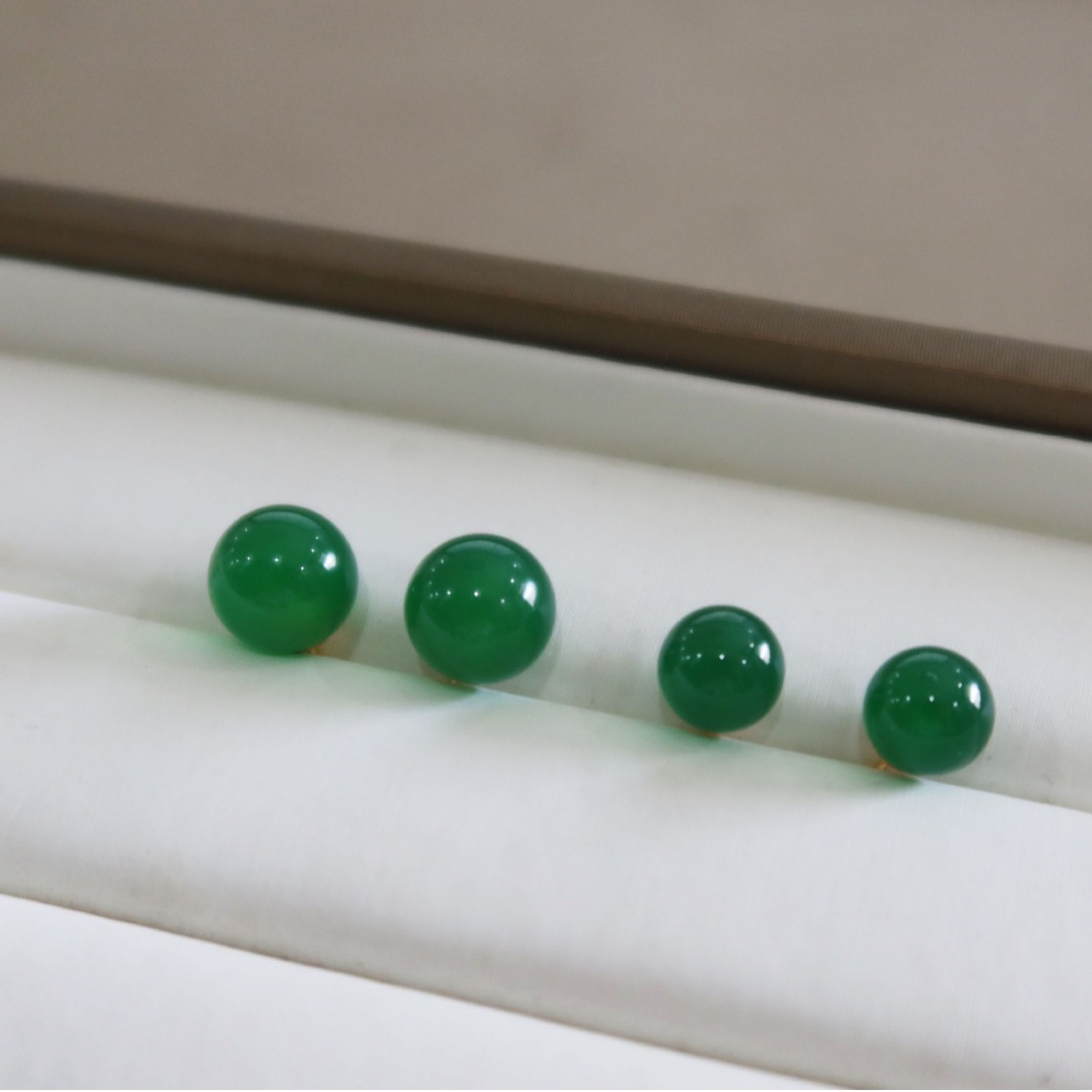 925 Silver White New Chinese Green Agate Chalcedony Earrings Light Luxury Niche Elegant High-end American Gold Earrings