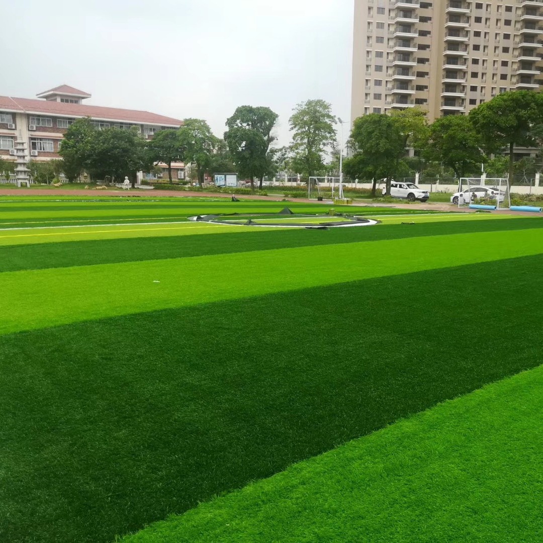 Simulated Putting Green Golf Court Artificial Turf Curved Silk Artificial Plastic Outdoor Simulated Turf Carpet