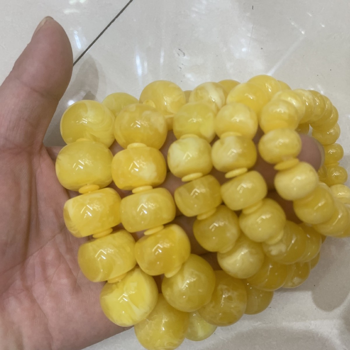 Manufacturer Wholesale Second Generation Russian Material Amber Beeswax Hand String Floating Salt Water Fluorescent Street Stall Exhibition Attractions Live Broadcast