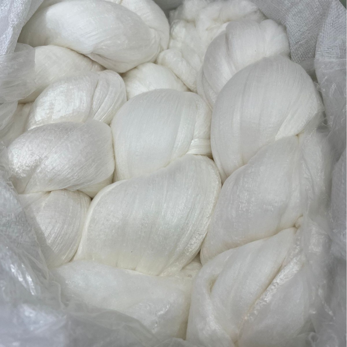 Tongxiang Single and Double Palace Mulberry Silk Raw Material Silk Light Semi-Finished Quilt Core Handmade Custom Flower Silk Quilt Core Wholesale