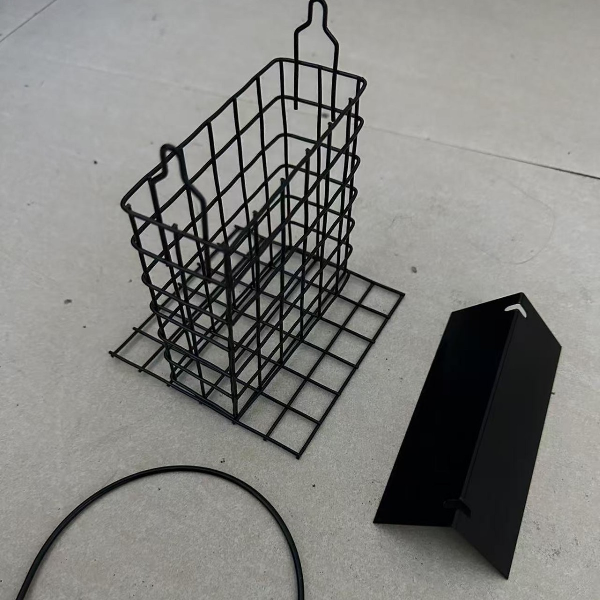 Amazon Outdoor Hanging Bird Feeder, Metal, Washable, Wild Bird Feeder, Cross-Border Hot Seller for Birds