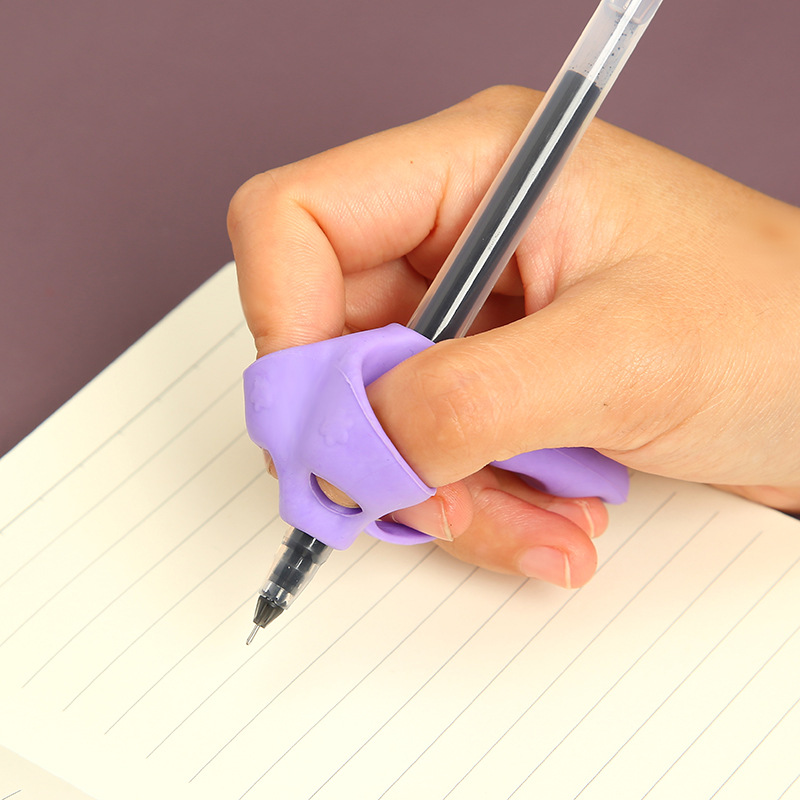 Primary school kindergarten baby beginner middle school student adult silicone writing five finger pen holder correction pen case