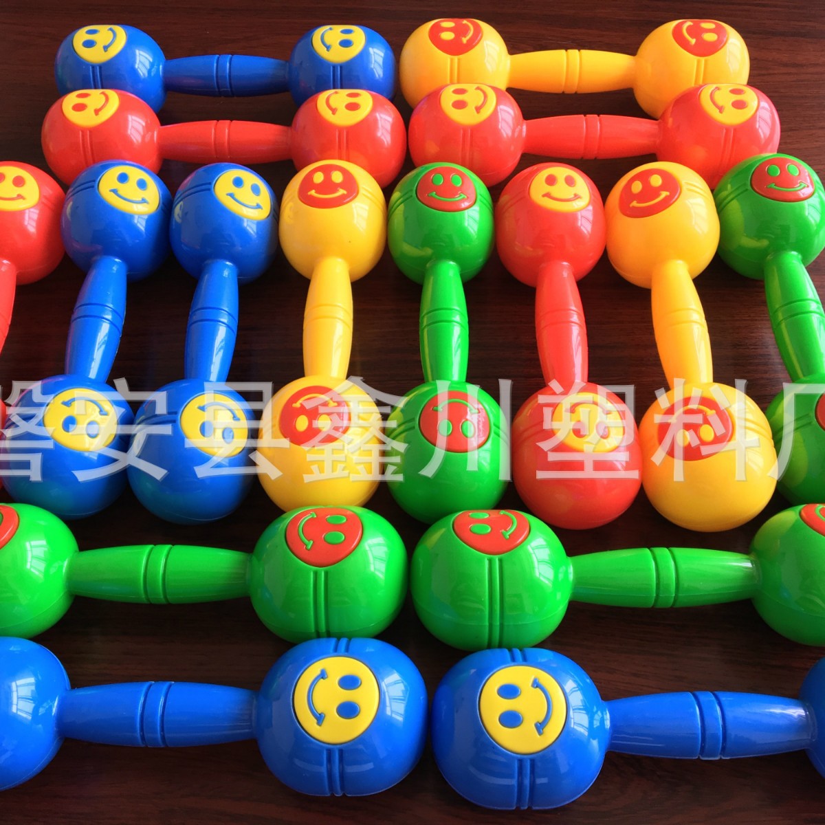 Special Wholesale Kindergarten Kidsren's Toys New Product Fitness Audio Smiling Face Plastic Dumbbell Dance Supplies