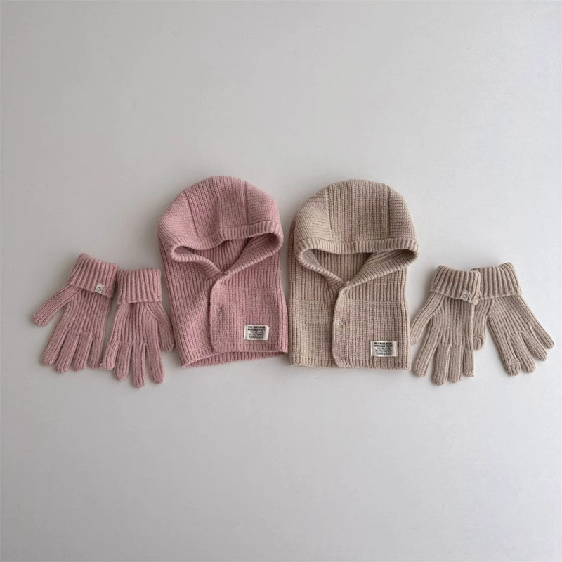 Qiunan Korean Children's Hat and Scarf Set Winter 2025 New Ins Baby Neck Warmer Baby Gloves Wholesale