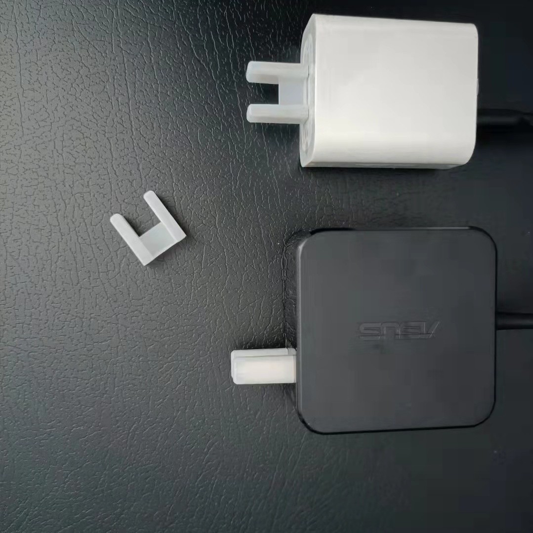 American Standard Two-Plug Plug Protective Cover for Large and Small Feet, Dust-Proof Polarity National Standard Two-Plug Protective Cover, Universal Spot