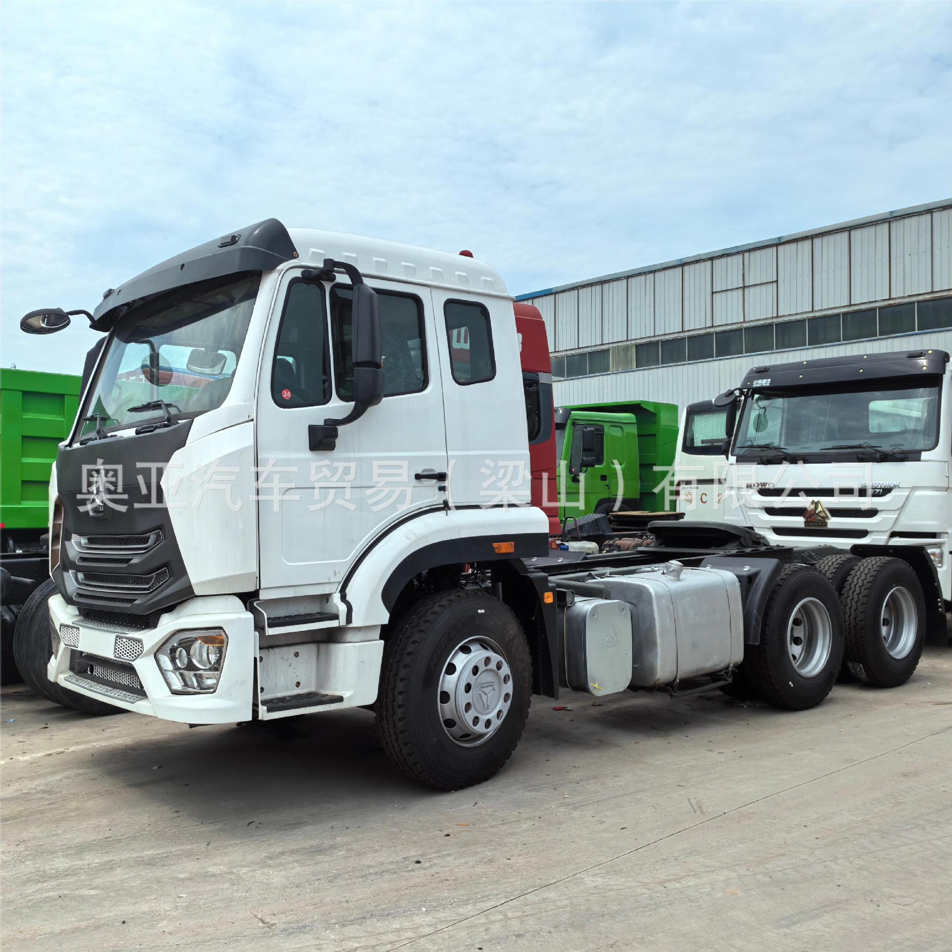 Supply Africa Howo Sinotruk Howo Nx 6X4 Tractor 371/375 Horsepower Heavy Truck