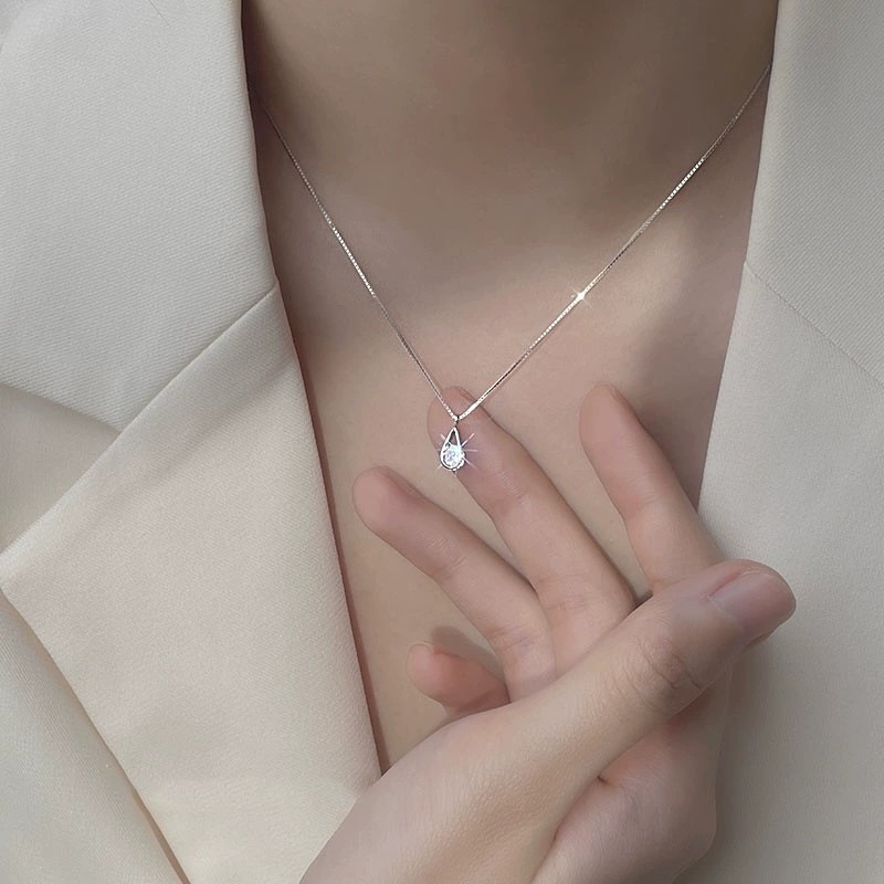 Korean Style Ins Simple Summer Zircon Water Drop Pendant Necklace Female Niche All-match Alloy Accessories Geometric Clavicle Chain