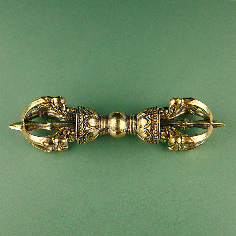 Brass six-character diamond pestle pendant tantric instrument pendant modern casting craft diamond pestle Xizang pendant wholesale