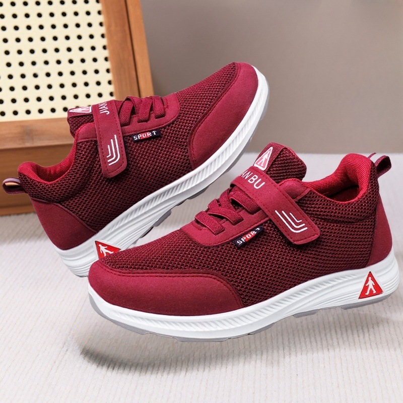 Spring and summer sneaker men's and women's lightweight breathable fly woven shoes middle-aged and elderly anti-slip thick-soled walking shoes mother shoes father shoes