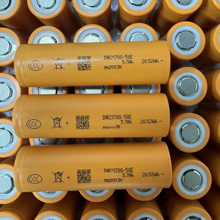 Yiwei 58E Inr21700 Lithium Battery Power 5800Mah Rechargeable Flashlight Power Bank Headlamp Battery Pack