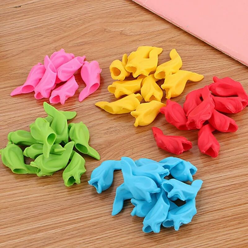 Silicone fish pen holder environmental protection children student pencil writing pen holder corrector factory wholesale