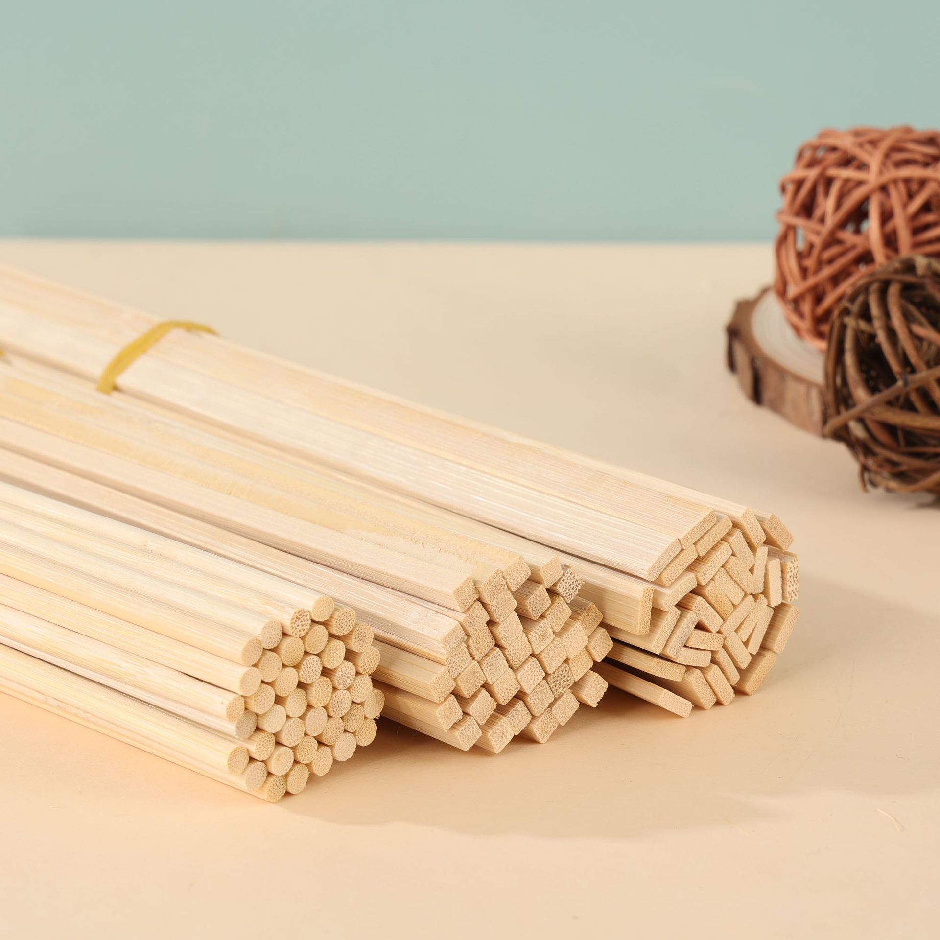 Small Package Flat Bamboo Sticks Square Bamboo Rods Carbonized DIY Crafts Bamboo Strips Bamboo Pieces Lamp Birdcage Bamboo Weaving Eco-Friendly Bamboo Products