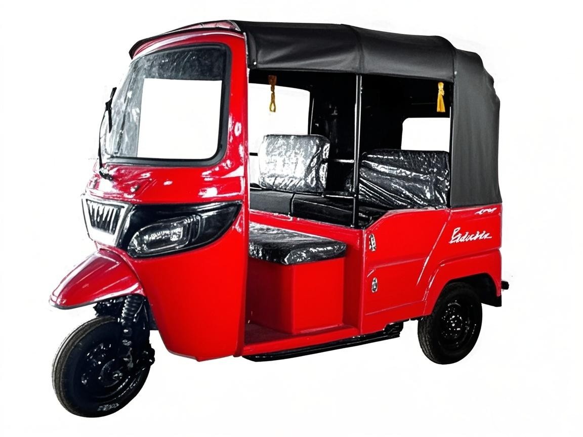 Passenger Tricycle for Export, Enclosed for Transportation, Sightseeing in Scenic Spots, Gasoline-Powered, Practical Sidecar Motorcycle