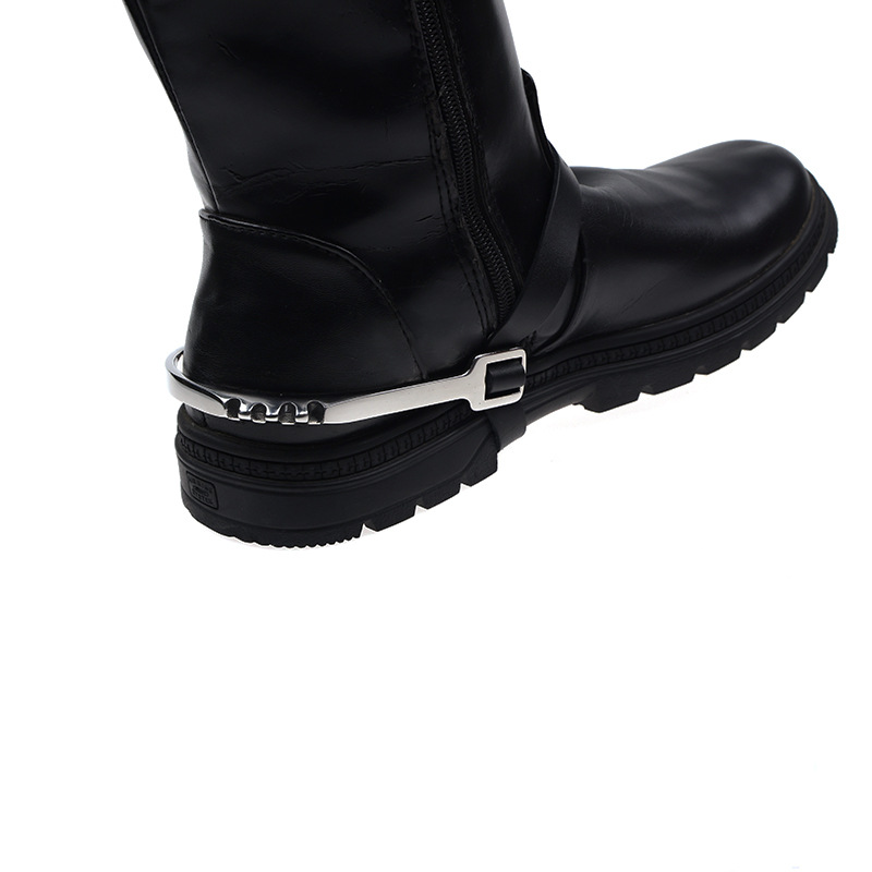 Stainless steel spurs 304 material with three teeth on one side for easy human interaction [SP6129]]