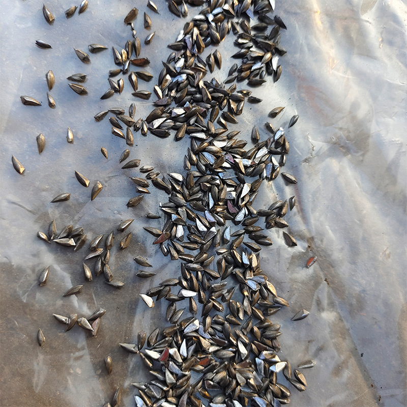 Nail Tip Manufacturer Wholesale Steel Factory Smelting Coolant Polishing and Degreasing Nail Slag Sandblasting with Large Iron Shavings and Waste Iron